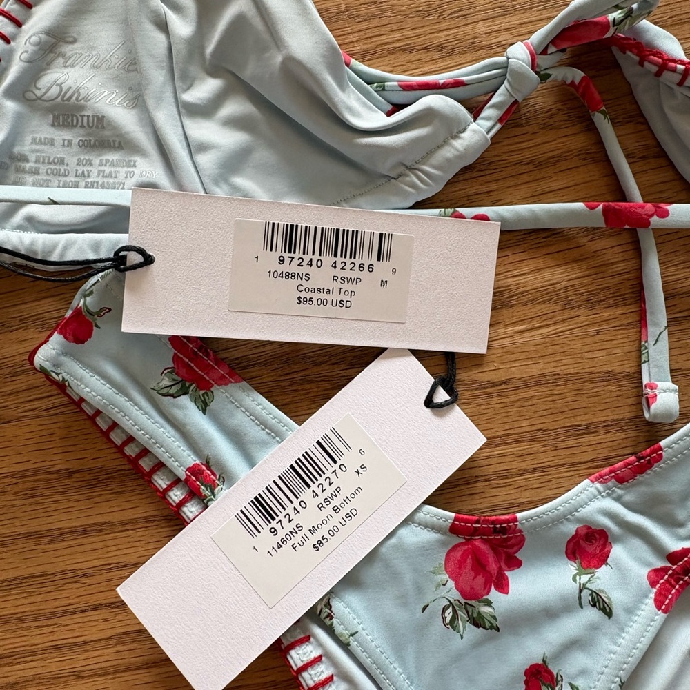 Frankie’s bikinis set - Picture 4 of 5